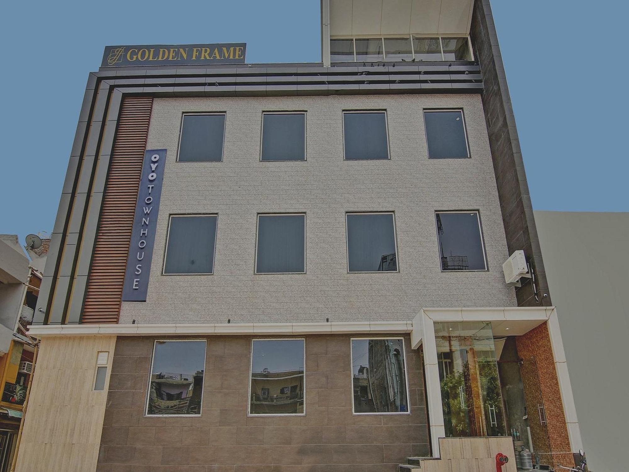 Townhouse Golden Frame Hotel Ghaziabad Exterior photo